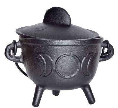 5" Cast iron cauldron w/ lid